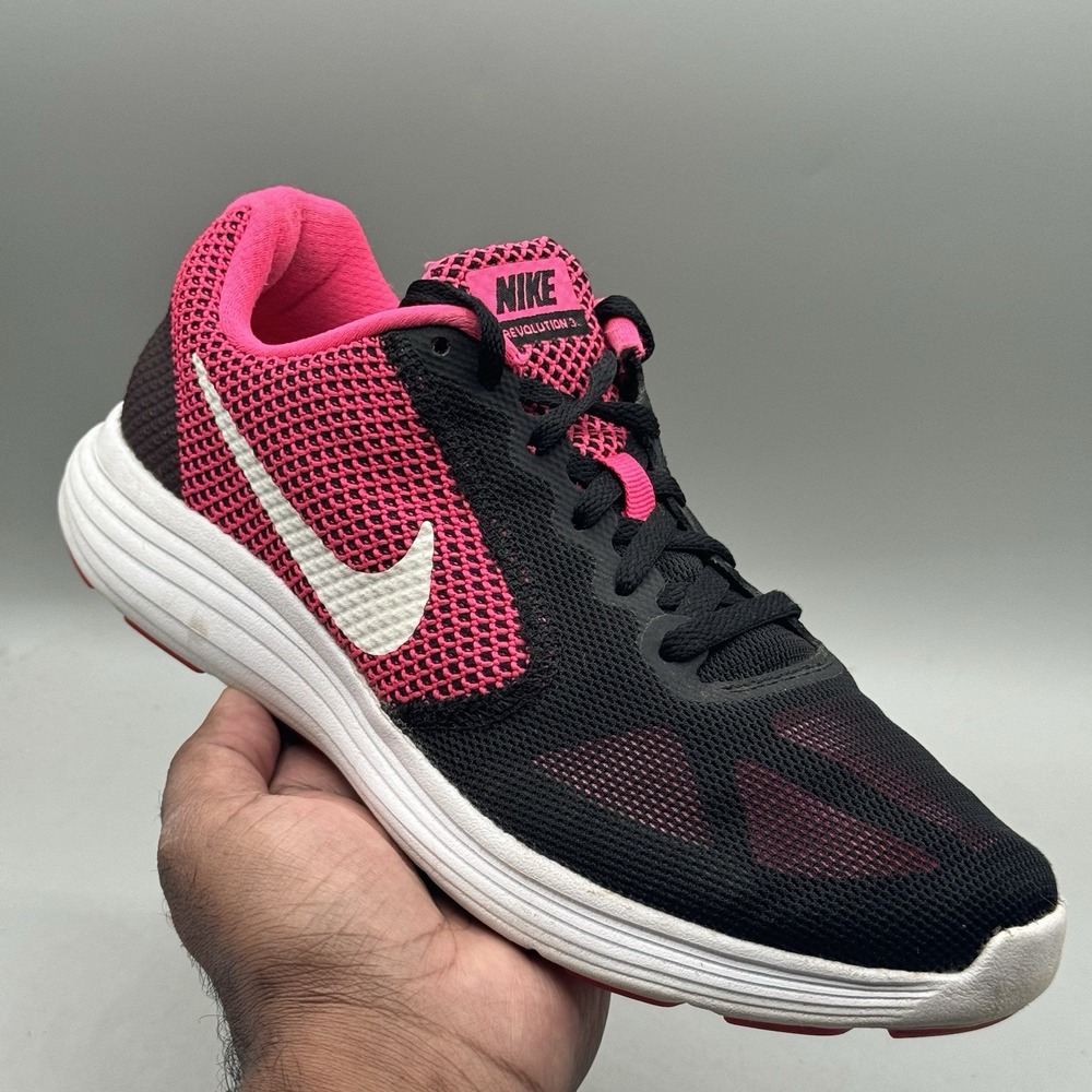 Nike Women Size 7.5 Revolution 3 Hyper Running Sneaker  819303-600  Shoes